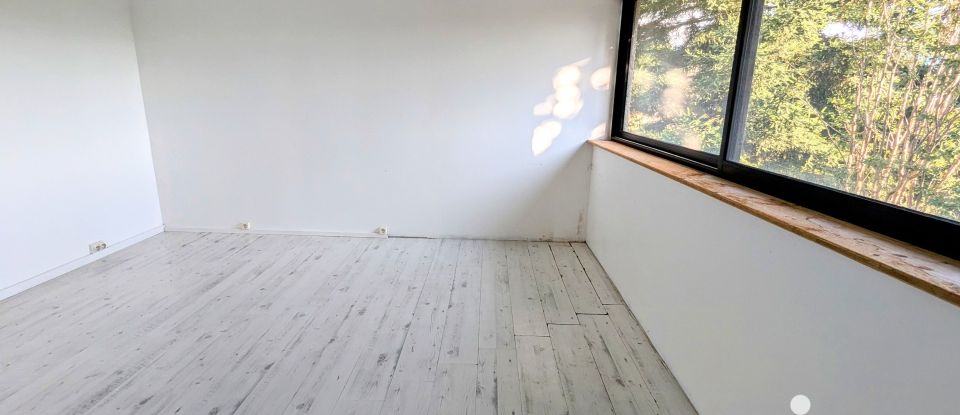 Maison 5 pièces de 170 m² à Aouste-sur-Sye (26400)