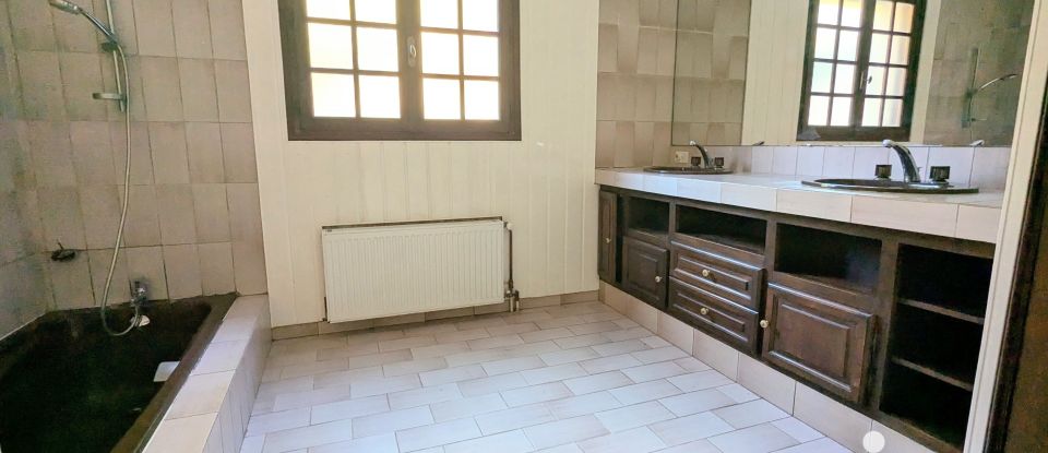 House 5 rooms of 170 m² in Aouste-sur-Sye (26400)