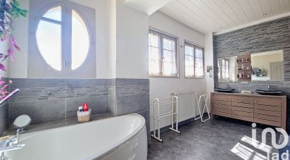 Maison 4 pièces de 160 m² à Coarraze (64800)