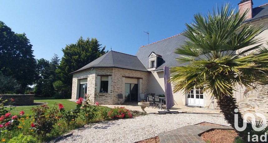 Mansion 8 rooms of 248 m² in Angers (49000)