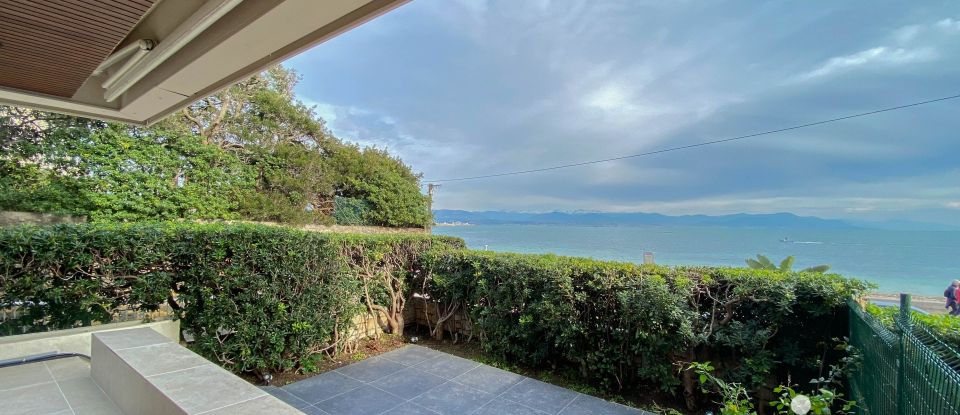 Appartement 3 pièces de 78 m² à Antibes (06160)