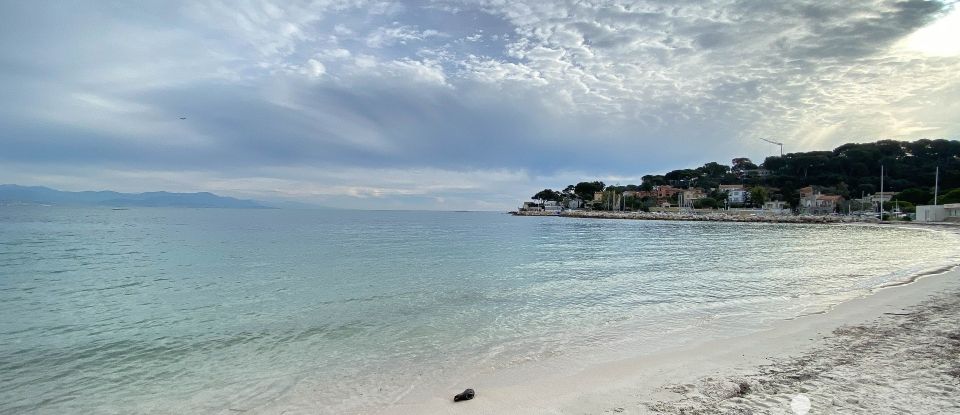 Appartement 3 pièces de 78 m² à Antibes (06160)