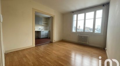 Apartment 2 rooms of 47 m² in Tours (37000)