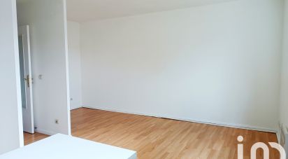 Studio 1 room of 34 m² in Noisy-le-Grand (93160)