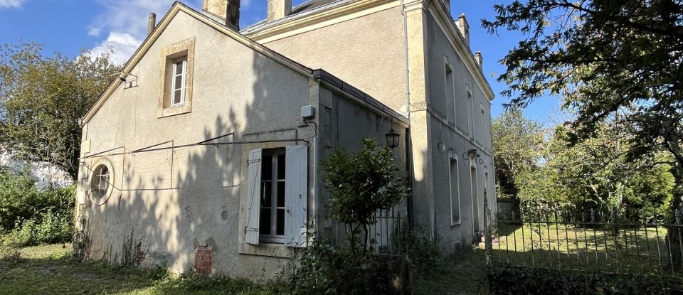 Mansion 10 rooms of 234 m² in Celles-sur-Belle (79370)