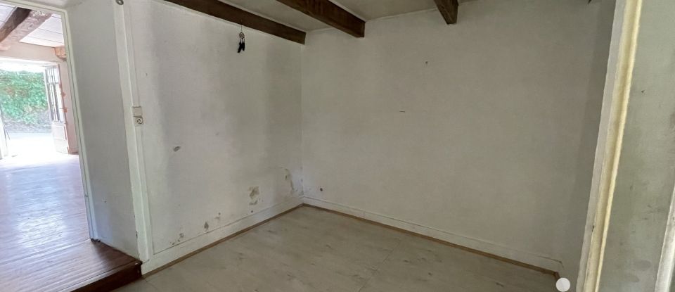 Longère 3 pièces de 85 m² à Dournazac (87230)