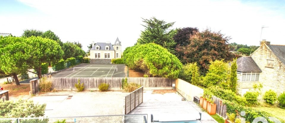 House 8 rooms of 180 m² in Saint-Lunaire (35800)