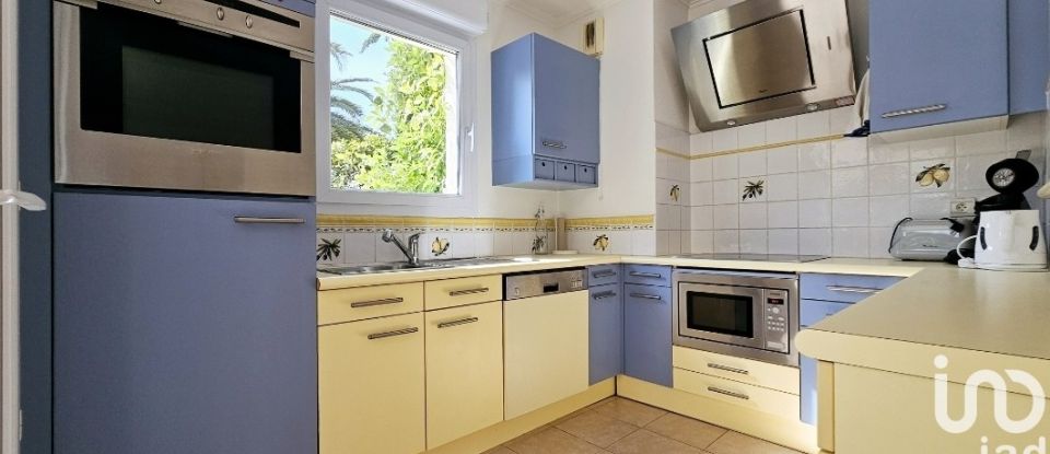 Appartement 3 pièces de 75 m² à Saint-Raphaël (83700)