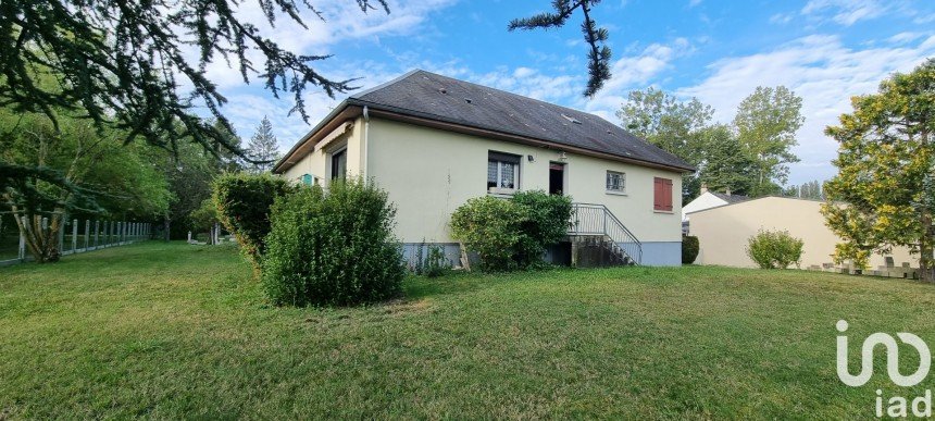 Maison traditionnelle 8 pièces de 171 m² à Chevillon-sur-Huillard (45700)