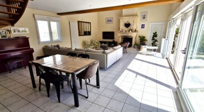 Maison 6 pièces de 238 m² à La Chapelle-Saint-Mesmin (45380)