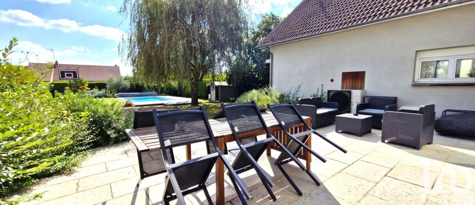 House 6 rooms of 238 m² in La Chapelle-Saint-Mesmin (45380)