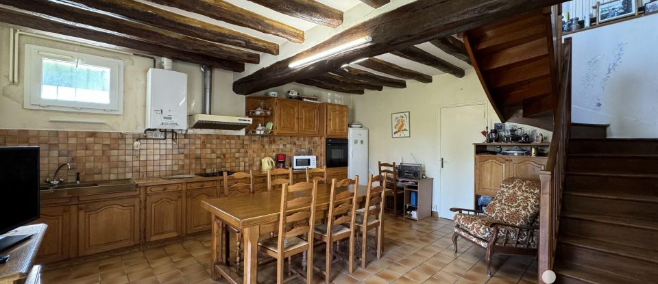 Village house 2 rooms of 68 m² in Cinais (37500)