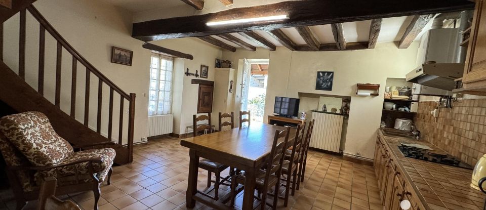 Maison de village 2 pièces de 68 m² à Cinais (37500)