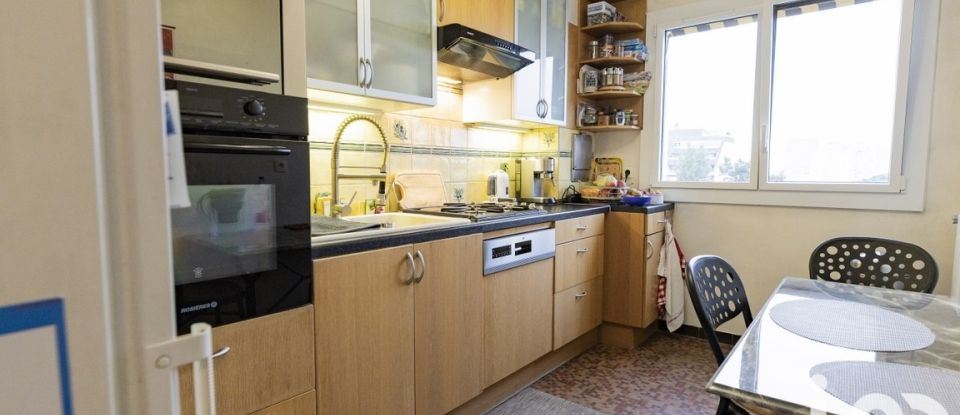 Appartement 4 pièces de 82 m² à Montreuil (93100)