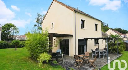 Maison traditionnelle 7 pièces de 137 m² à Forges-les-Bains (91470)