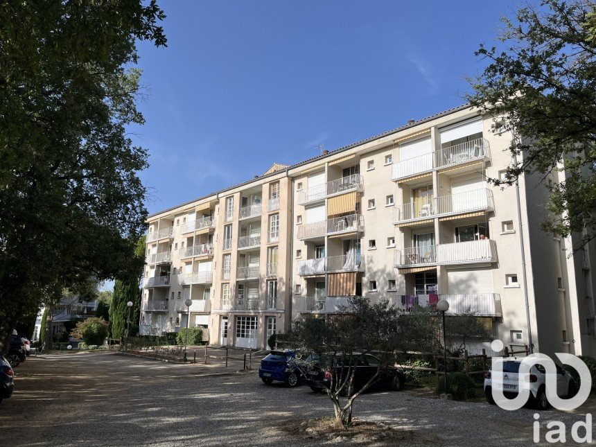 Studio 1 room of 17 m² in Gréoux-les-Bains (04800)