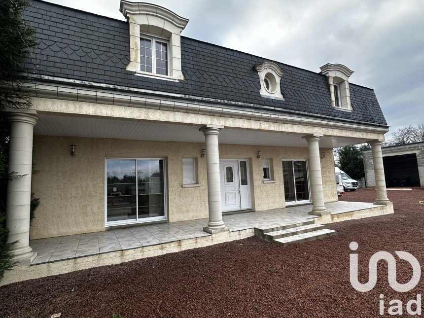 Maison 7 pièces de 220 m² à Saumur (49400)