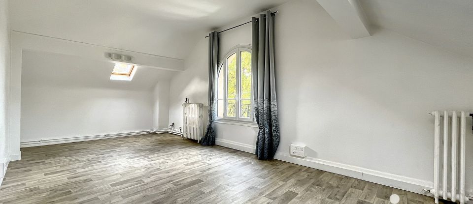 Pavillon 7 pièces de 245 m² à Aulnay-sous-Bois (93600)