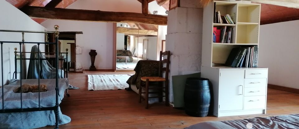 Traditional house 8 rooms of 320 m² in Marçay (37500)