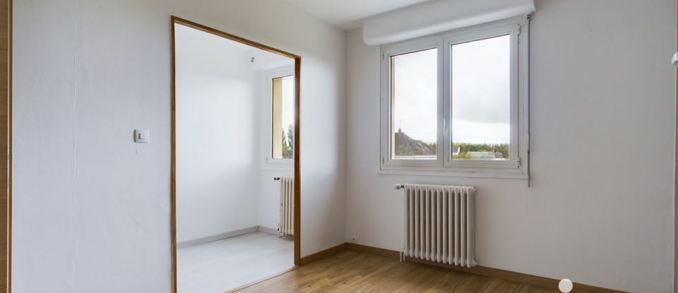 Maison 4 pièces de 112 m² à Allonnes (49650)