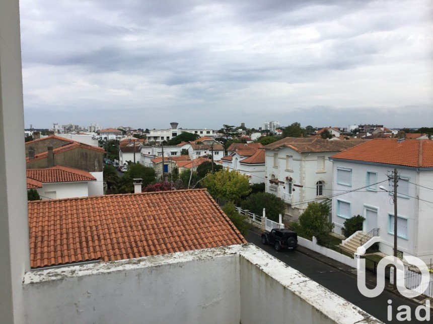 Apartment 3 rooms of 66 m² in Royan (17200)