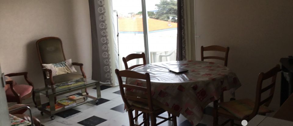 Apartment 3 rooms of 66 m² in Royan (17200)