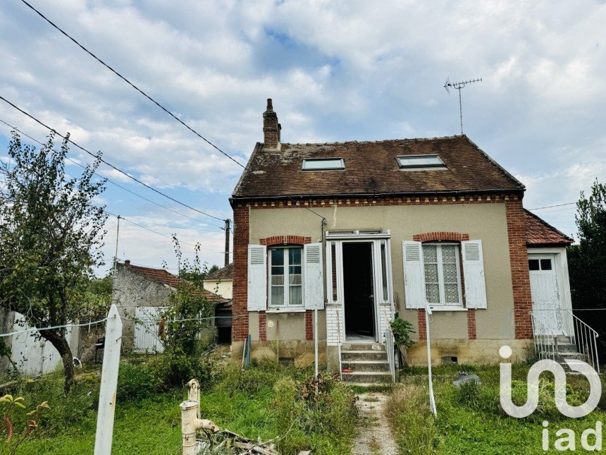 Maison traditionnelle 5 pièces de 80 m² à Varennes-sur-Seine (77130)