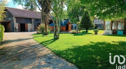 Village house 6 rooms of 100 m² in Vanzac (17500)