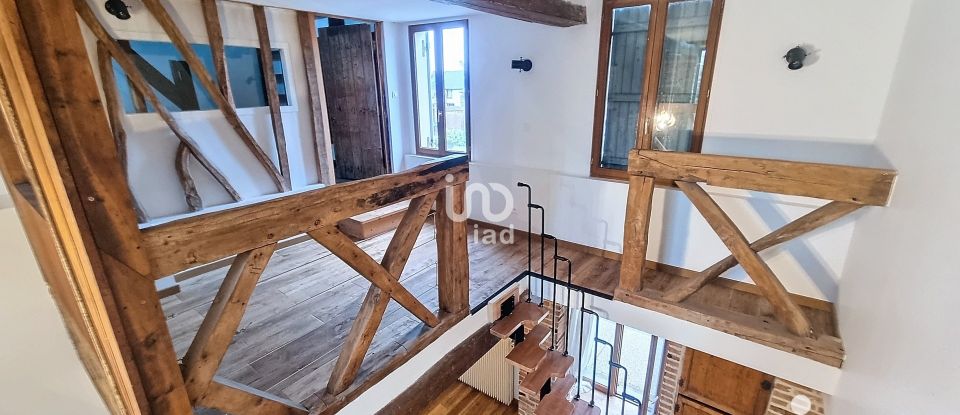 Maison 9 pièces de 239 m² à Quevauvillers (80710)