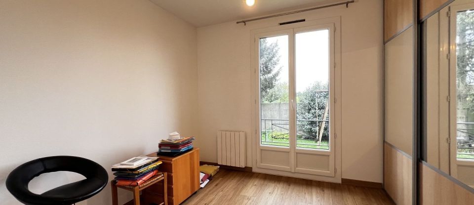 Maison 8 pièces de 128 m² à Paray-Vieille-Poste (91550)