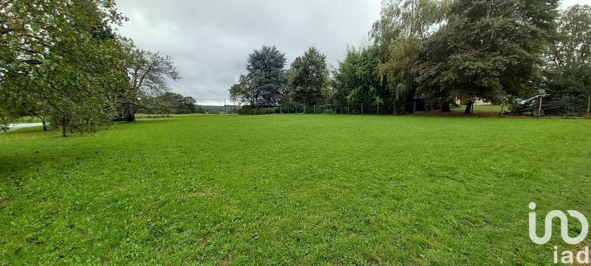 Terrain de 2 126 m² à Saint-Yrieix-la-Perche (87500)