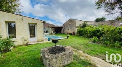 Country house 7 rooms of 272 m² in Floirac (17120)