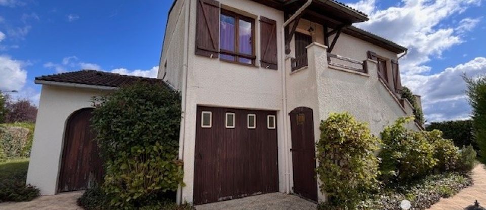 House 5 rooms of 119 m² in Bretenoux (46130)