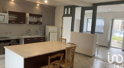 Traditional house 8 rooms of 130 m² in Saint-Michel-de-la-Roë (53350)