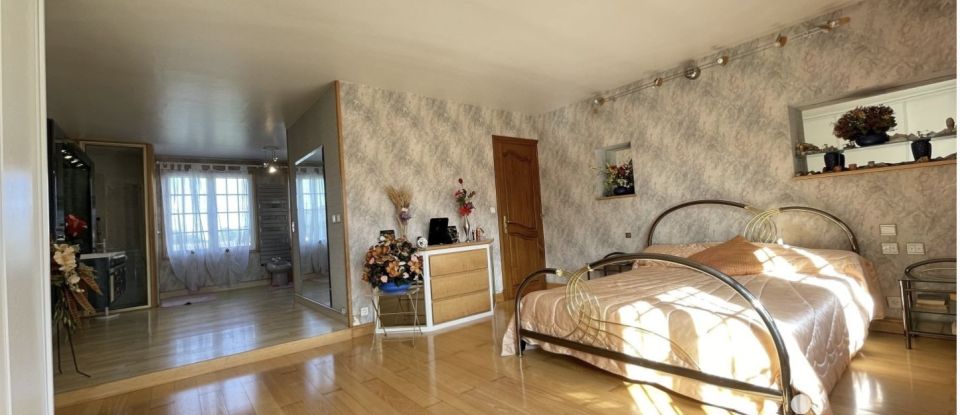 Traditional house 10 rooms of 305 m² in Lavelanet (09300)