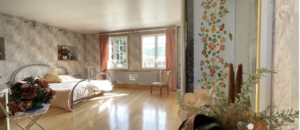 Traditional house 10 rooms of 305 m² in Lavelanet (09300)