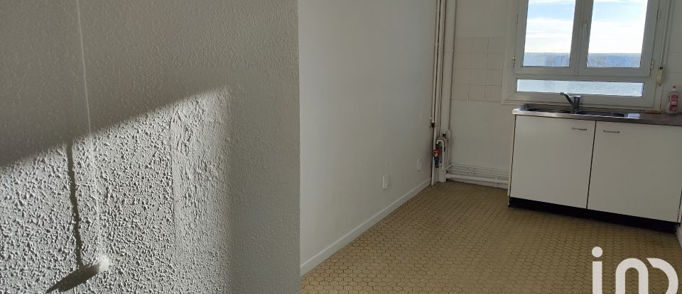 Appartement 4 pièces de 89 m² à Saint-Memmie (51470)