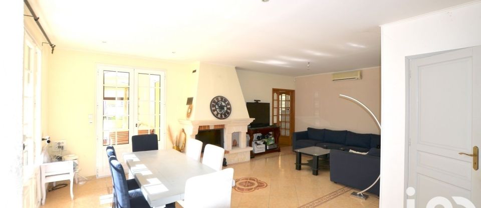 House 8 rooms of 230 m² in Nîmes (30000)