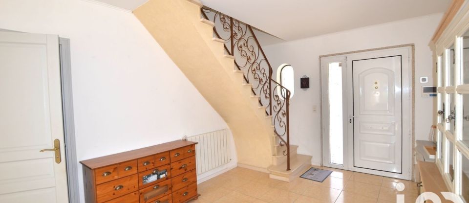 House 8 rooms of 230 m² in Nîmes (30000)