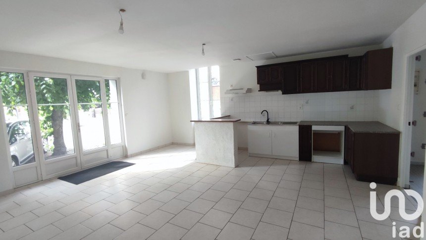 Immeuble de 139 m² à Villeneuve-sur-Allier (03460)