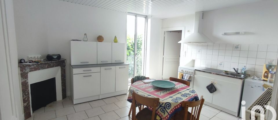 Immeuble de 139 m² à Villeneuve-sur-Allier (03460)