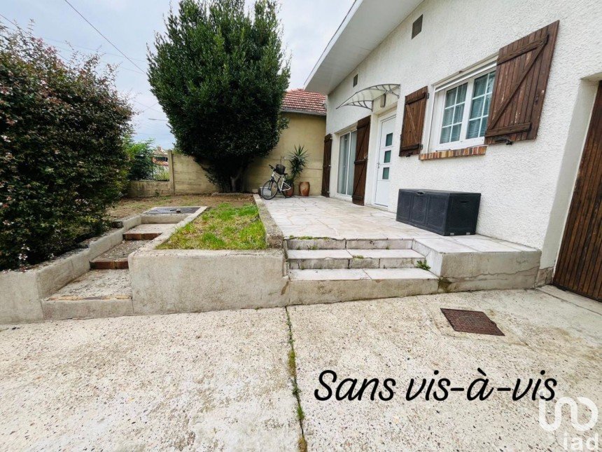 Maison 4 pièces de 82 m² à Paray-Vieille-Poste (91550)