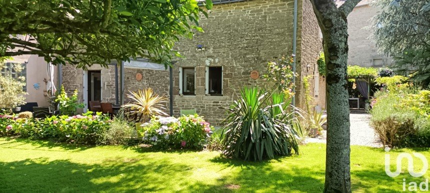 Longere 5 rooms of 122 m² in Saint-Jean-Brévelay (56660)