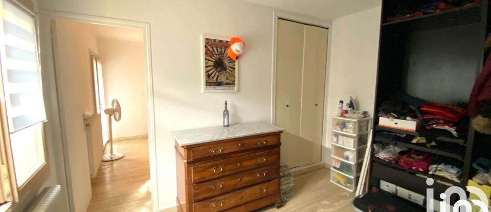 Maison 7 pièces de 190 m² à Nîmes (30900)