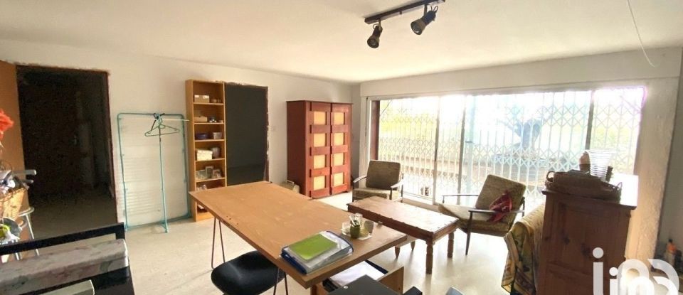 Maison 7 pièces de 190 m² à Nîmes (30900)