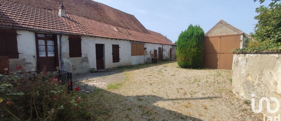 Maison de village 8 pièces de 170 m² à Saint-Hilaire (03440)