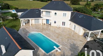 Maison d’architecte 8 pièces de 230 m² à Mirepeix (64800)