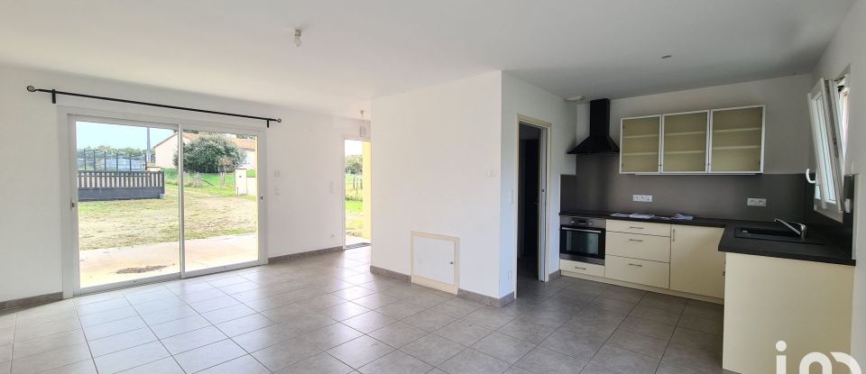 Maison 5 pièces de 92 m² à Béruges (86190)