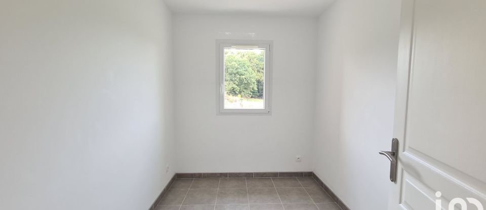 Maison 5 pièces de 92 m² à Béruges (86190)