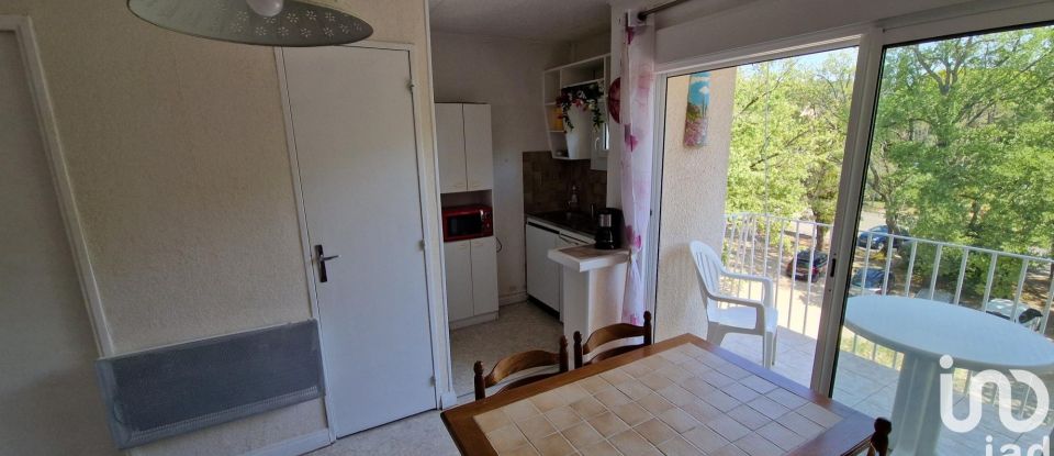 Studio 1 pièce de 17 m² à Gréoux-les-Bains (04800)